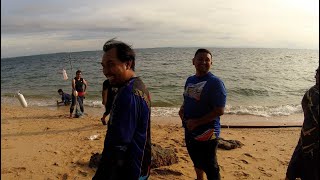 Belajar Pasang Jaring Di Pulau Layak