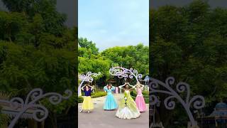 加入皇室公主遊園 Join Disney Princesses for a royal walk | 香港迪士尼樂園 ￼ Hong Kong Disneyland ￼