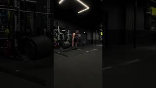 Could you easily destroyed this 360kg/793lbs beltless deadlift ?