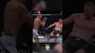 Alex Pereira's FLYING KNEE DESTRUCTION in UFC Debut