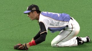 【プロ野球パ】岡の超絶美技が炸裂！この試合初の「ワン・トゥ・スリー」  2015/06/12 F-DB