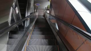 三菱製【エスカレーター】福岡市キャナルシティ博多のエスカレーター　 Escalator in Japan, Fukuoka