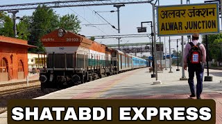 New Delhi Ajmer(daurai) Shatabdi Express Departing from Alwar Junction With TRI Colour Emd Loco.