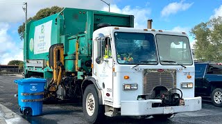 Peterbilt 320 Labrie Automizer garbage truck 13510 - Recology Sonoma Marin