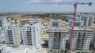 neighbourhoods cranes at netivot israel 2022 08 03 04 56 58 utc