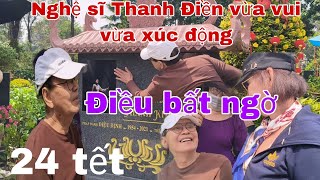 Nghệ sĩ Thanh Điền cùng con cháu vừa vui vừa xúc động tại mộ NSND Thanh kim Huệ