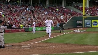 COL@CIN: Hanigan doubles to left, scoring Frazier