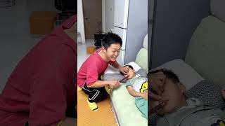 趁儿子睡着，让他吹个喇叭！#Cute baby#Cute#呆萌小米宝#聪明宝宝#萌娃