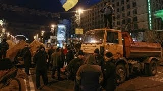 Майдан: тривожна ніч після сутичок