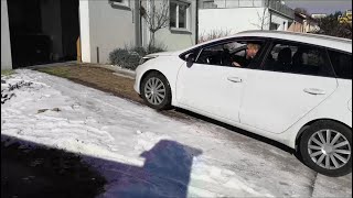 Spalovák vs. elektroauto - namrzlý kopec