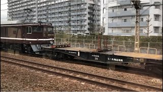 懐かしい光景。常磐快速線でEF64-1052（茶釜）＋チキを追い抜く。