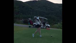 [골프스윙] 여자 아마추어 드라이버 티샷 / Amateur golfer’s driver tee-shot slo-mo