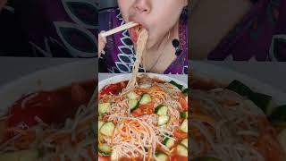 ตำซั่วขนมจีนแซ่บๆ ดูคลิปเต็มได้ที่ยูทูป @Nuanjan1985 #shorts #mukbang #shortvideo #food