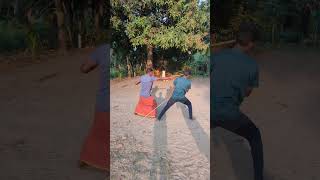 சிலம்பத்தின் கால் அடியை கட்டி வர்மத்தில் தாக்குவது எப்படி...‌#silambam #kuthuvarisai #stickfight .