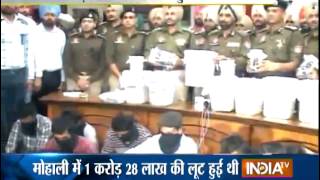 Mohali: Police Recovered Rs 1.28 cr Looted from Axis Bank Van - India TV