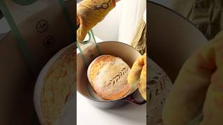 Dutch oven bread #shorts #bread #baking #cooking #fyp #dutchovenbread #dutchoven