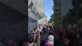 PSG fans are now chanting “Messi son of b**ch” outside the club’s HQ! 🤯🔥