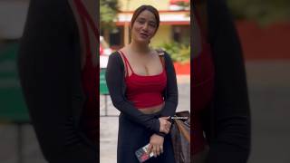 Neha Sharma ki gale ki chain ko accha jagah mil gaya hai...| Bollywoodlogy | Honey Singh Songs